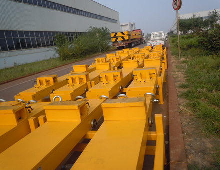 广深港动车组下吊梁